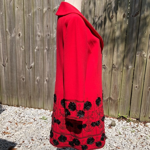 HEAVY Elegant Coat - Picture 8 of 14